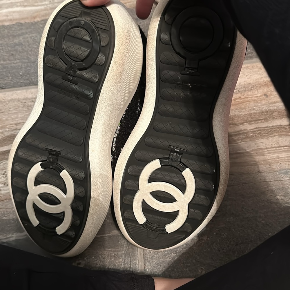 Chanel Snow Boots - Picture 2 of 4